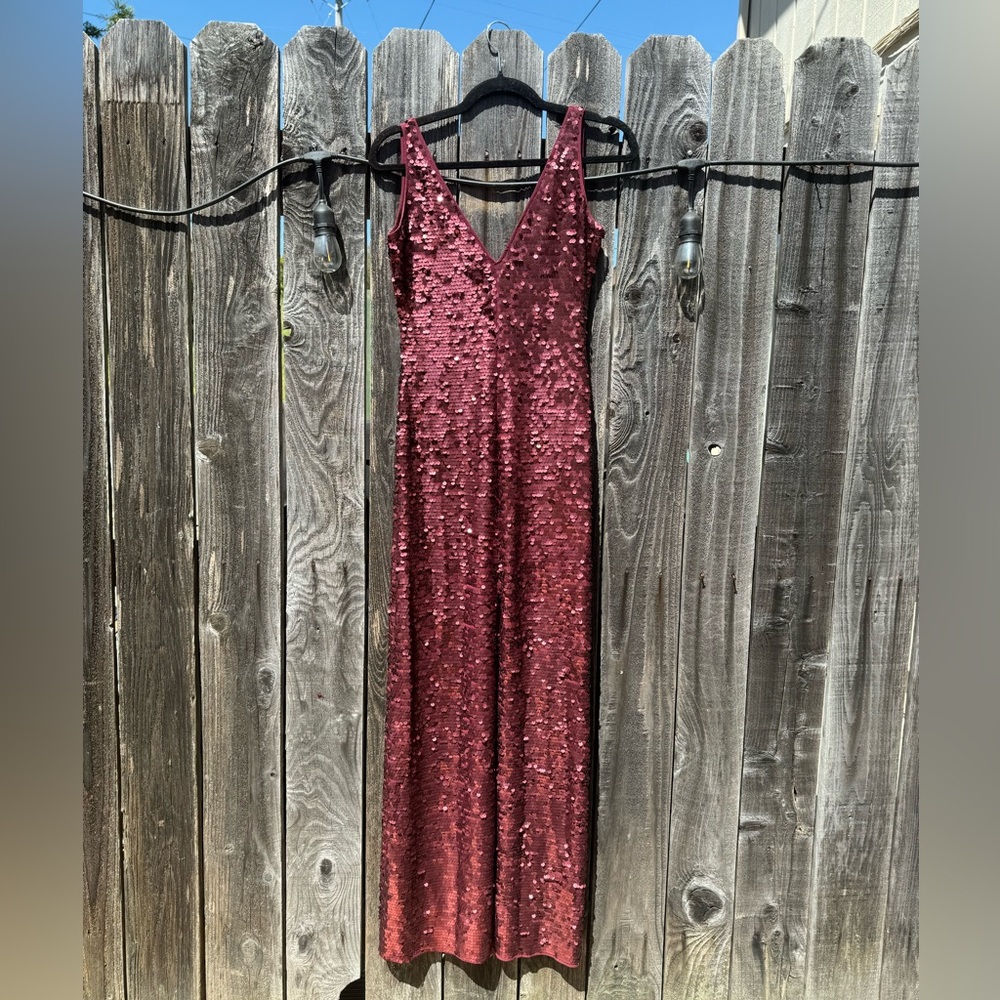 BCBGMAXAZRIA Floor Length Formal Sumner Wine Red Sequin Mermaid Gown with slit S